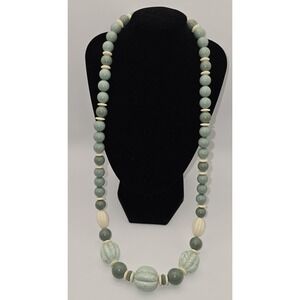 Vintage 1980s Avon Green Cream Necklace‎ Screw Closure "Burst Of Spring" -468